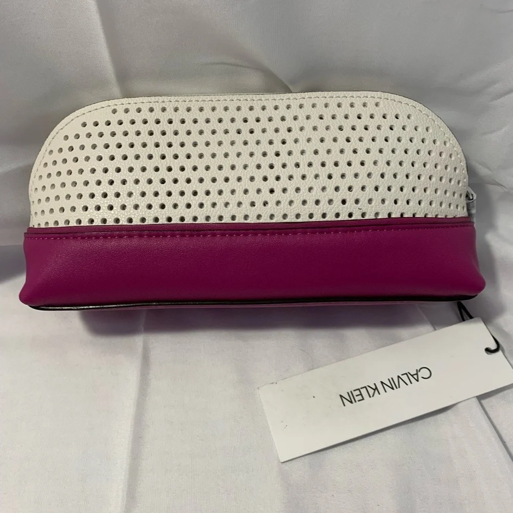 NWT Calvin Klein Small Cosmetic Case
